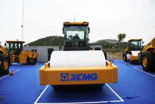 XCMG new 26 ton single drum vibratory road roller XS263S compactor roller machine price